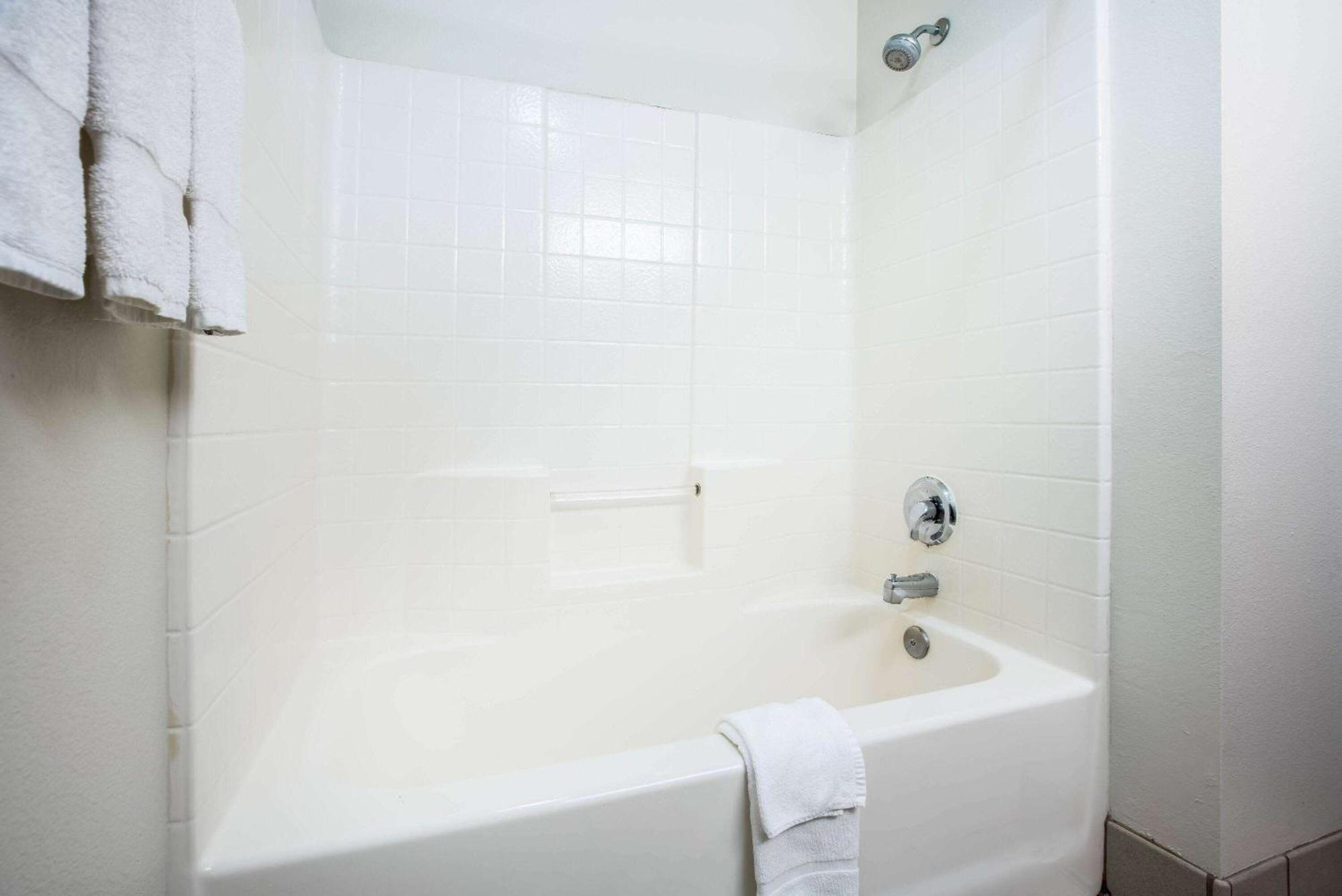 מלון La Quinta By Wyndham Portland Airport מראה חיצוני תמונה